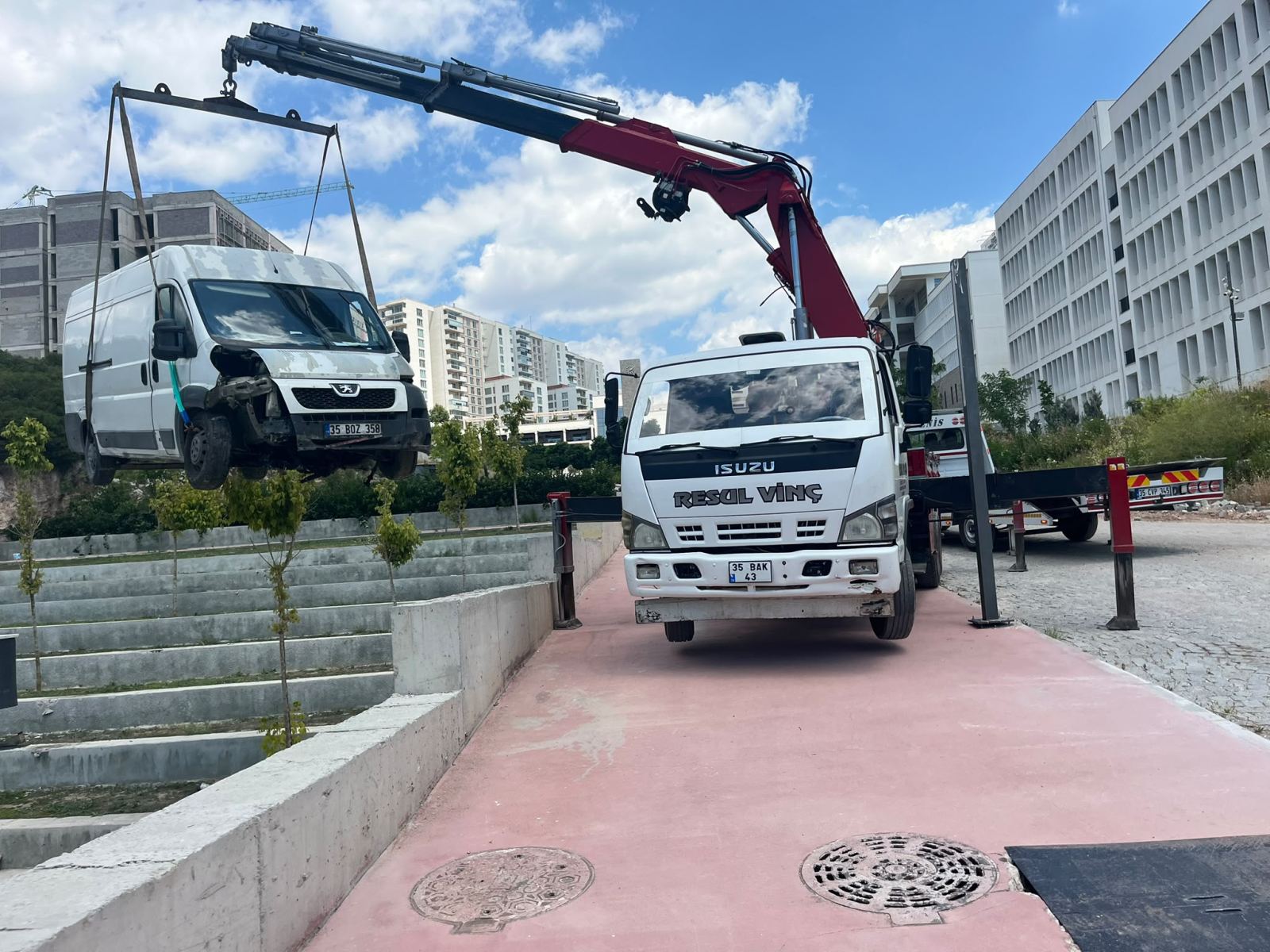 Köprü Üzerinde Araç Taşıma